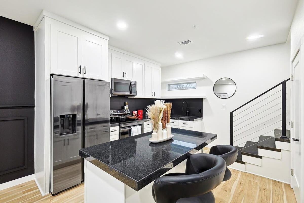 New 2B Townhome Near At&T Global Life 6Flag Arlington Exteriör bild